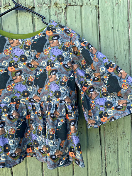 Adult medium peplum top